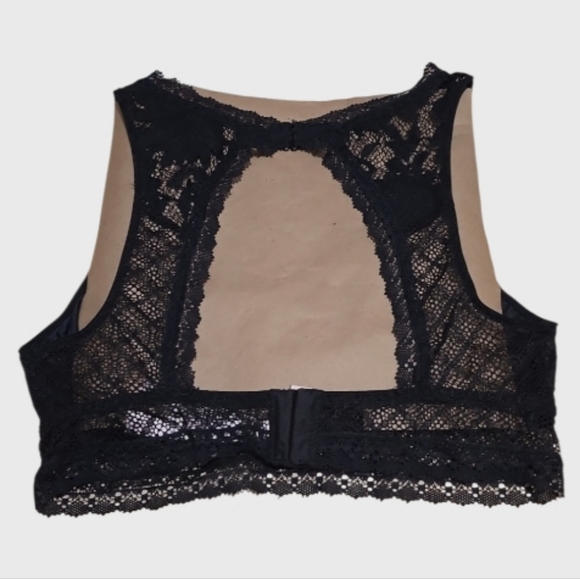 Victoria's Secret Bralette Medium Black Lace Halter Romantic Whimsigoth Lingerie - Picture 10 of 10